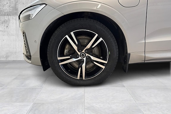 Volvo XC60 9 of 21