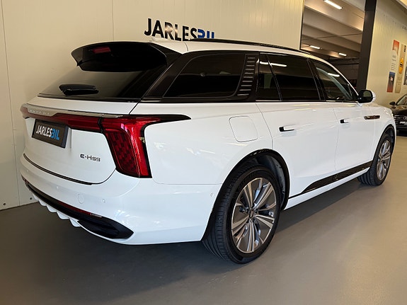 Hongqi E-HS9 3 of 5
