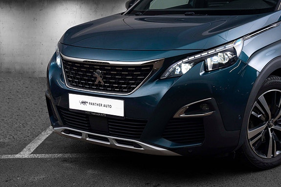 Peugeot 5008 2 of 5