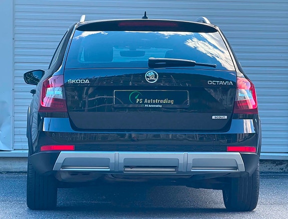 Skoda Octavia Scout 6 of 23