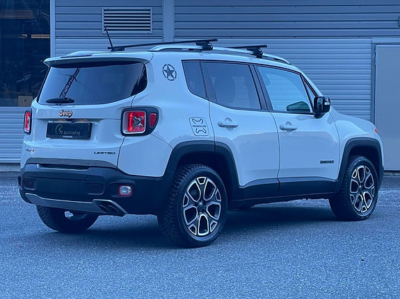 Jeep Renegade 3 of 5