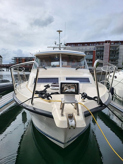 27 fot Nimbus , ny motor 2013- svært sjødyktig halvplaner m/takluke 3 of 5