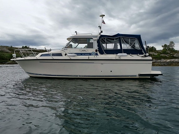 27 fot Nimbus , ny motor 2013- svært sjødyktig halvplaner m/takluke 2 of 5