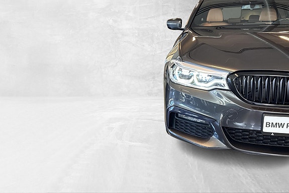 BMW 520d 4 of 5