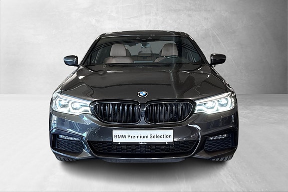 BMW 520d 3 of 5