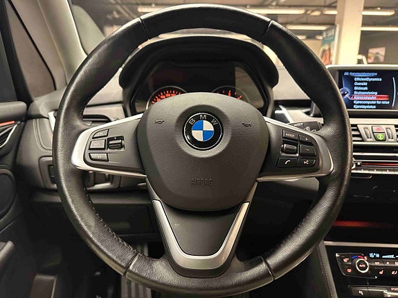 BMW 214d 8 of 30
