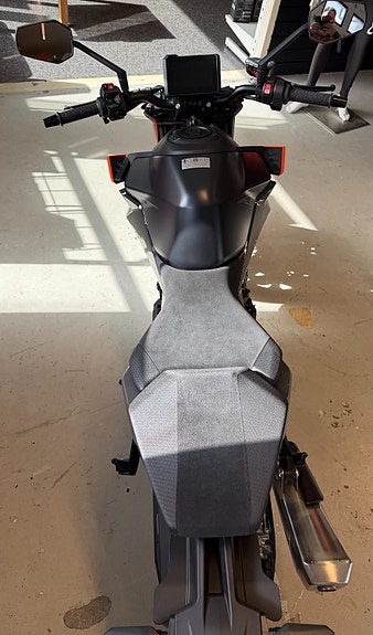 KTM 990 Duke 5 of 5