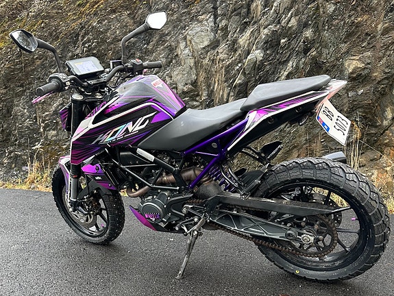 KTM 125 Duke 4 of 6