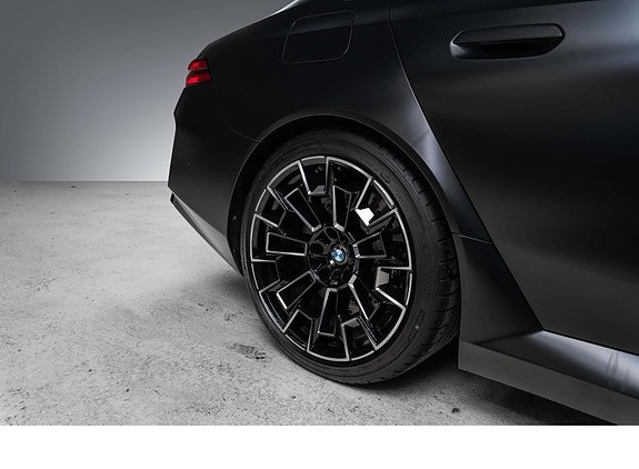 BMW M5 18 of 30