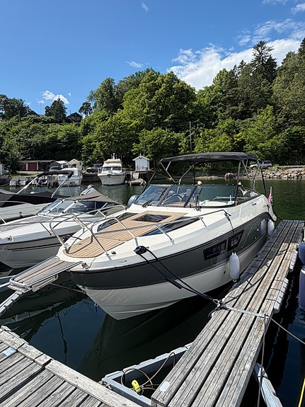 Uttern D77 Premium Edition, 300HK V8 Mercury, Masse utstyr, Båtplass Oslo 3 of 5