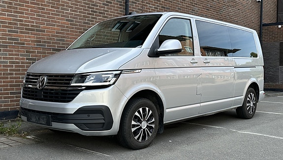 Volkswagen Kombi 2 of 5