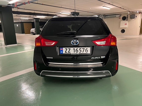Toyota Auris 5 of 19