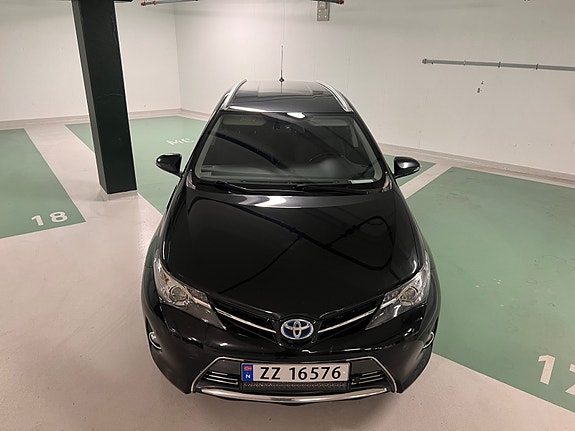 Toyota Auris 11 of 19