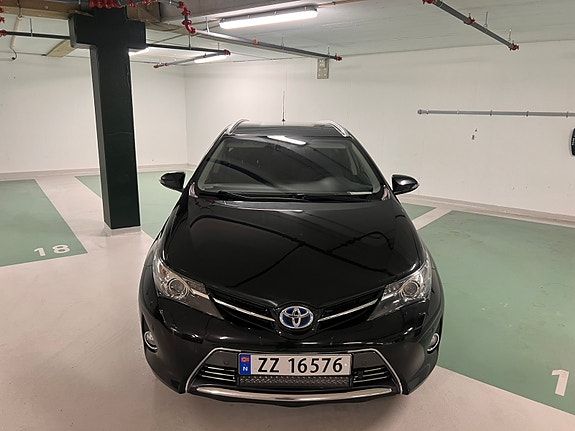 Toyota Auris 10 of 19