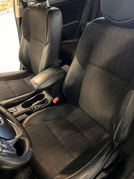 Toyota Auris 15 of 19