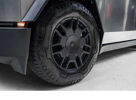 Tesla Cybertruck 2024 photo 4
