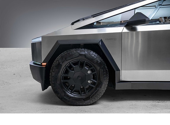 Tesla Cybertruck 2024 photo 2