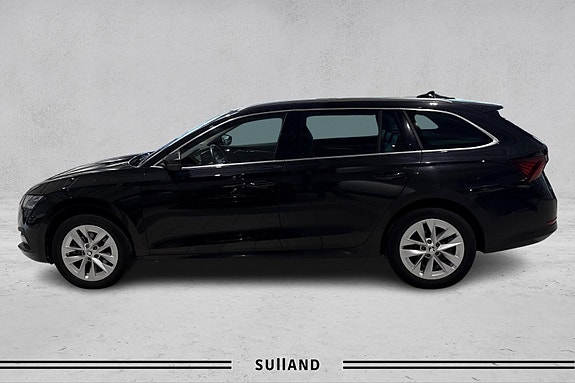 Skoda Octavia 2 of 5