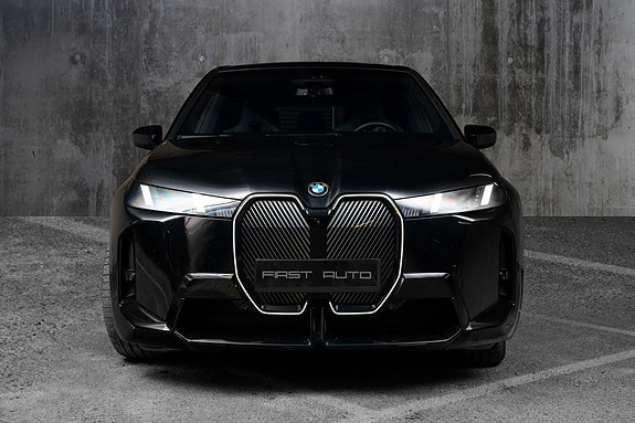 BMW iX 5 of 5