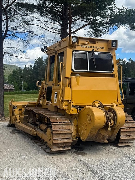 Cat Caterpillar D5B 2 of 5