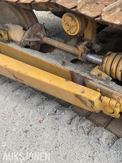 Cat Caterpillar D5B 4 of 5