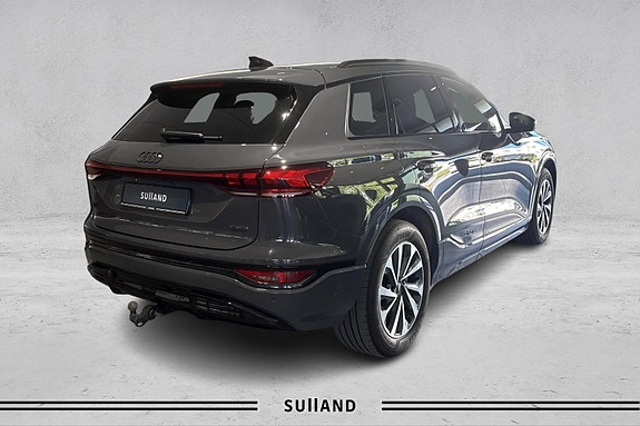 Audi Q6 e-tron 5 of 5