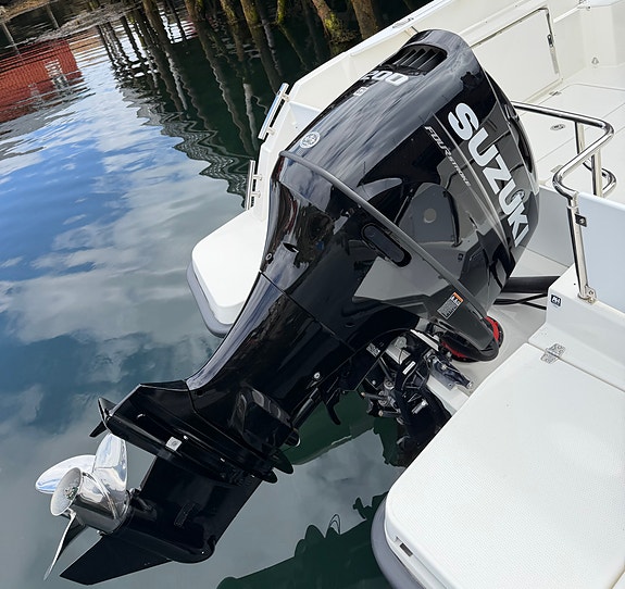 Askeladden P70 Pilothouse / Suzuki DF 200hk / kun 45 timer 3 of 5