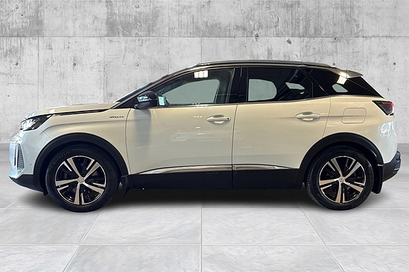 Peugeot 3008 2 of 5