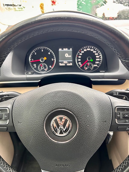 Volkswagen Touran 3 of 5