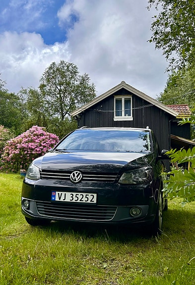 Volkswagen Touran 4 of 5
