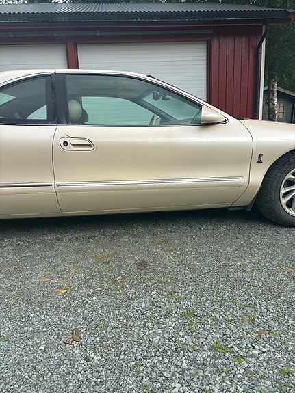 Lincoln Continental Mark III 5 of 5