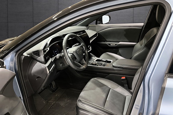 Lexus RZ450e 11 of 20