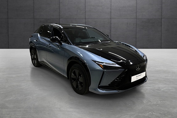 Lexus RZ450e 7 of 20