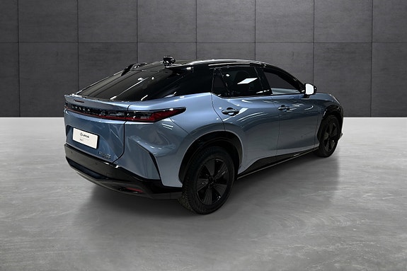 Lexus RZ450e 5 of 20