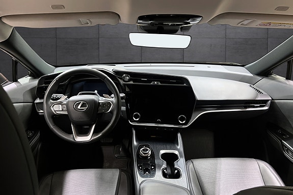 Lexus RZ450e 10 of 21