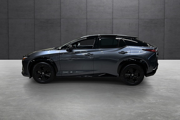 Lexus RZ450e 2 of 21