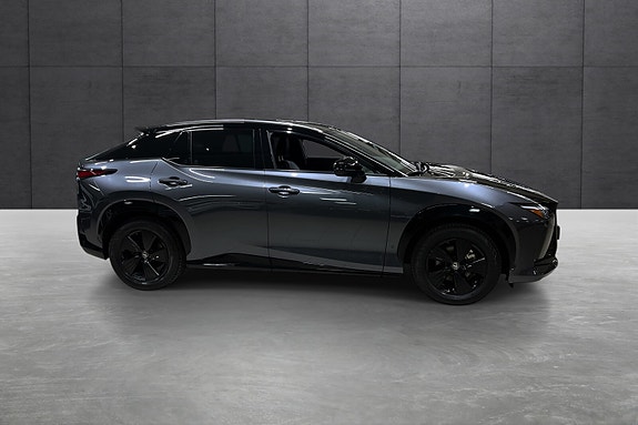 Lexus RZ450e 6 of 21