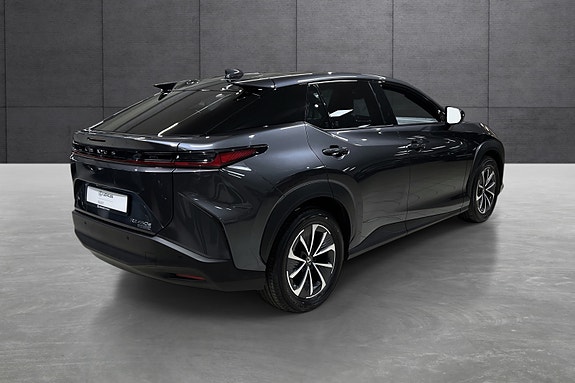 Lexus RZ450e 6 of 22