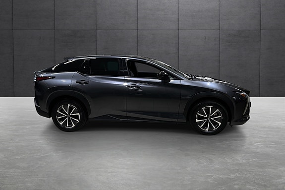 Lexus RZ450e 7 of 22
