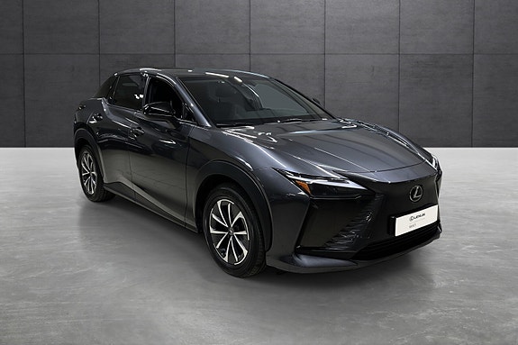 Lexus RZ450e 8 of 22