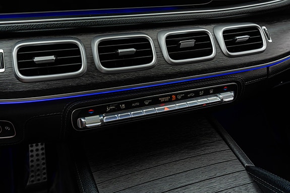 Mercedes-Benz GLS400 d 25 of 30