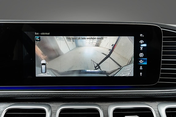 Mercedes-Benz GLS400 d 28 of 30