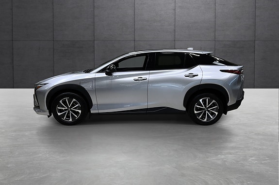 Lexus Rz450E 2024 photo 2
