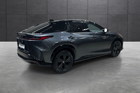 Lexus RZ450e 5 of 21