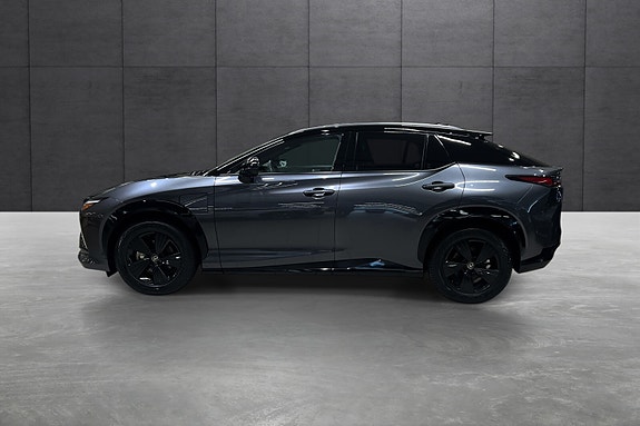 Lexus RZ450e 2 of 21