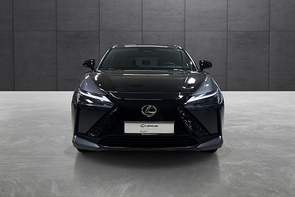 Lexus RZ450e 8 of 21
