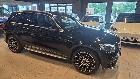 Mercedes-Benz GLC350 e 4 of 5
