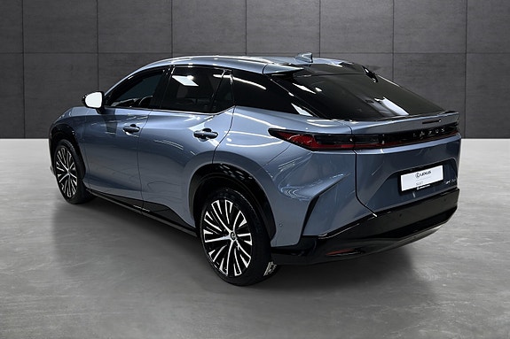 Lexus Rz450E 2024 photo 3
