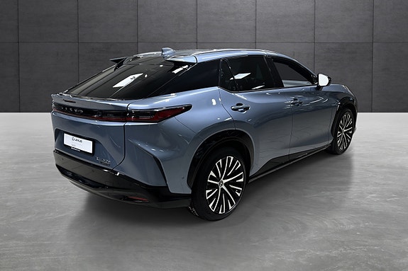 Lexus Rz450E 2024 photo 5