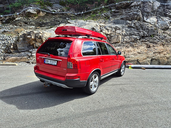 Volvo XC90 4 of 5